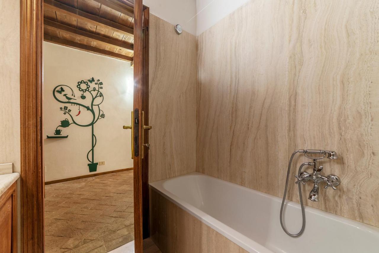 Foro Romano Stylish&Central Apartment Esterno foto
